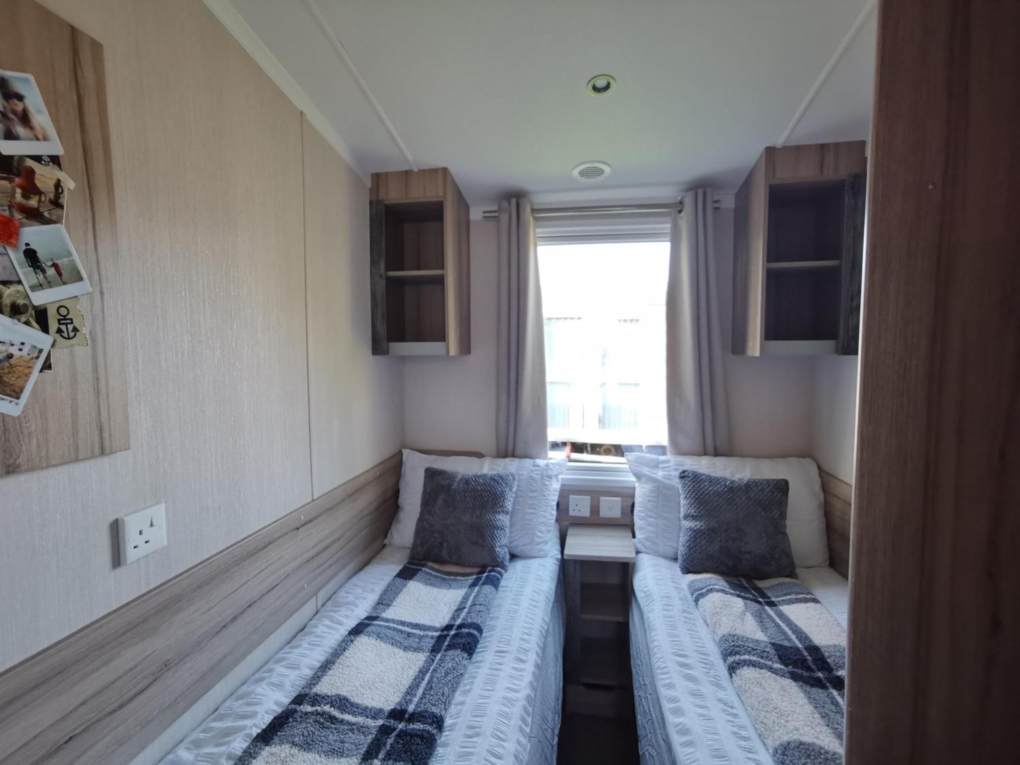 Golden Sands Beach Activities Sea Holiday Relax Mablethorpe Bagian luar foto
